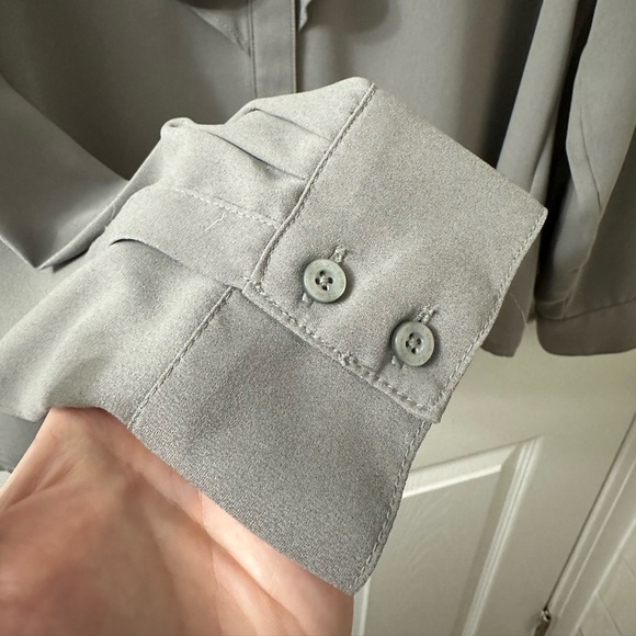 Calvin Klein Ruffled Collar Long Sleeve Blouse Size Large - Picture 8 of 10